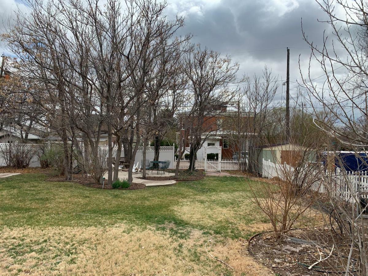 Edgar Olin House (Adults Only) Pueblo Exterior foto